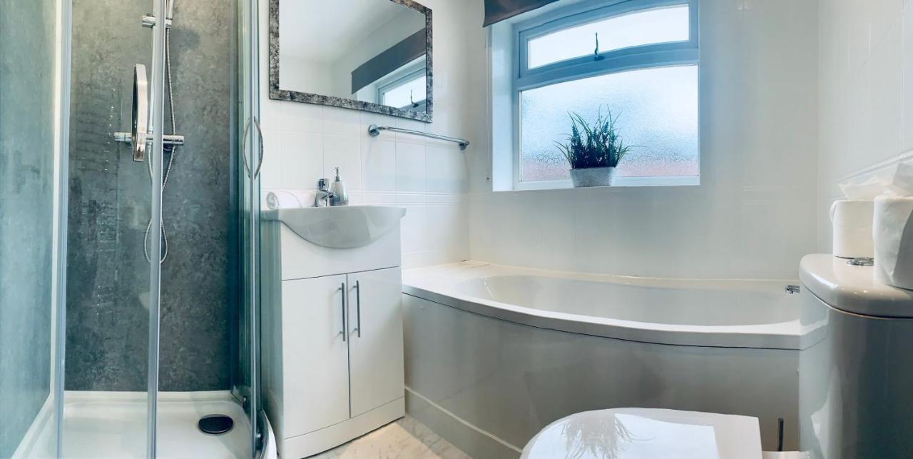 רוטרהאם Homely Detached 3 Bedroom House Near Sheffield מראה חיצוני תמונה